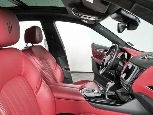 Certified 2022 Maserati Levante GT image 23