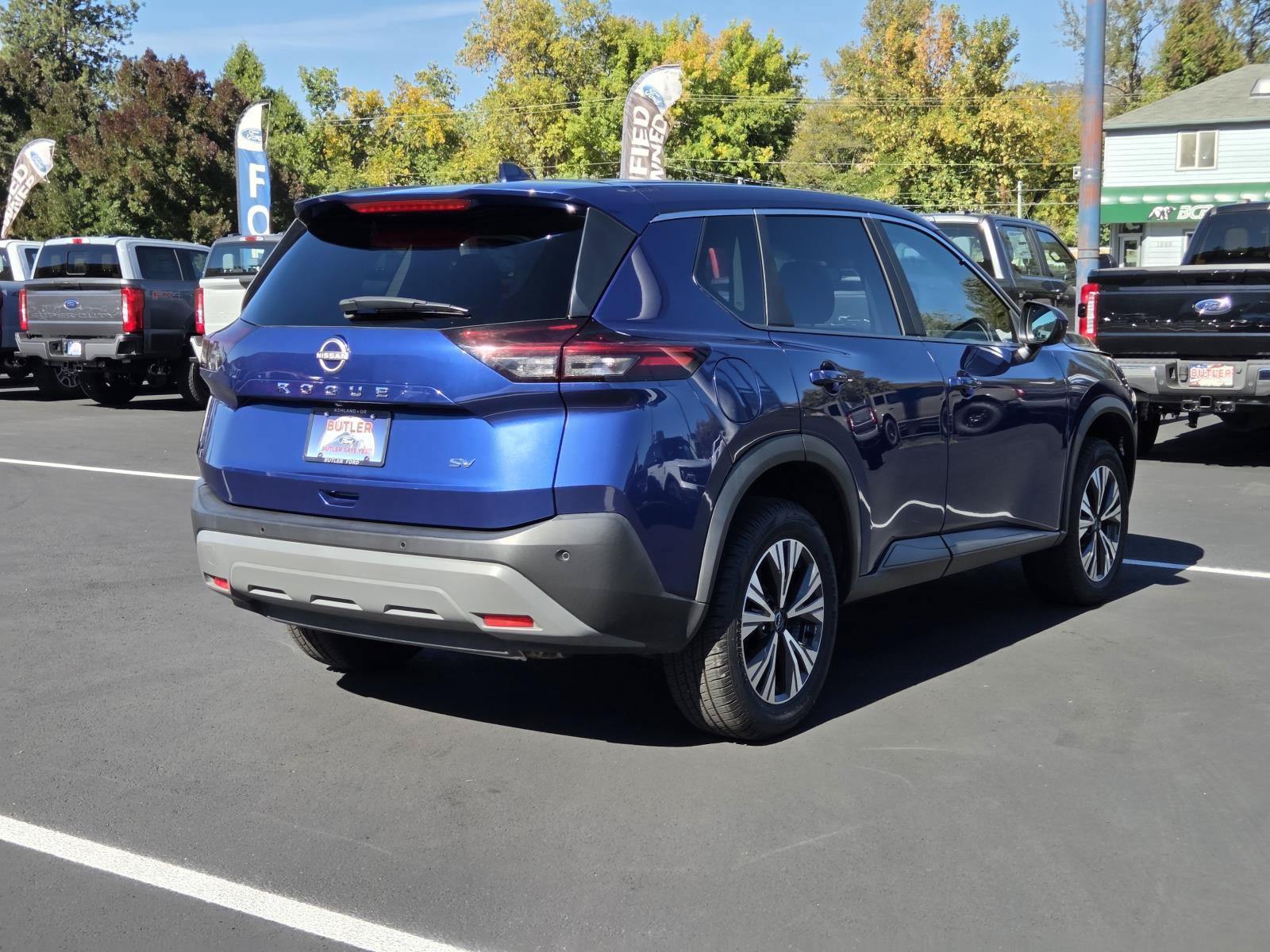Used 2023 Nissan Rogue SV FWD image 5
