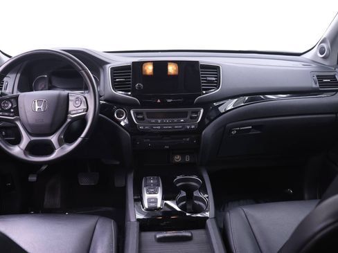 Certified 2020 Honda Pilot Touring image 5