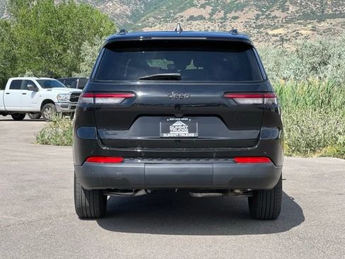 Used 2024 Jeep Grand Cherokee L Laredo AWD/4WD image 7
