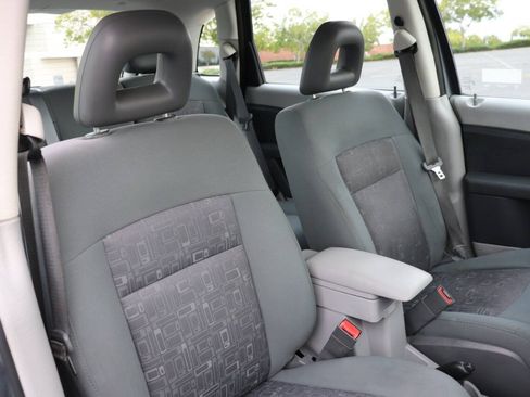 Used 2009 Chrysler PT Cruiser FWD image 17