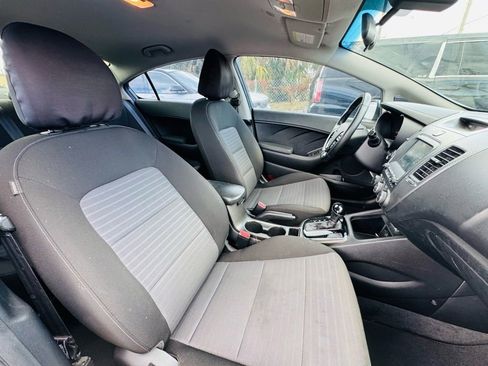 Used 2017 Kia Forte S w/ S Technology Package image 14