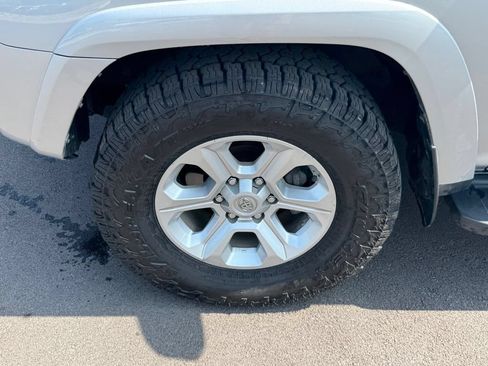 Used 2021 Toyota 4Runner SR5 AWD/4WD image 15
