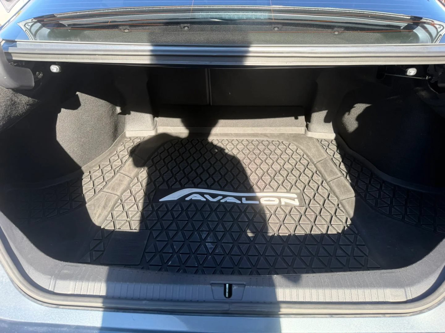 Used 2021 Toyota Avalon XLE FWD image 27