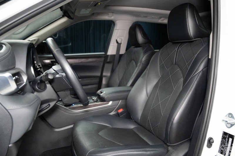 Used 2021 Toyota Highlander Platinum AWD/4WD image 11