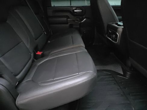 Used 2023 GMC Sierra 2500 SLT w/ SLT Convenience Package image 28