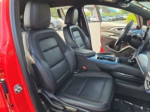 Used 2024 Chevrolet Equinox EV LT image 10