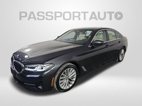 Used 2022 BMW 530i xDrive w/ Premium Package image 16