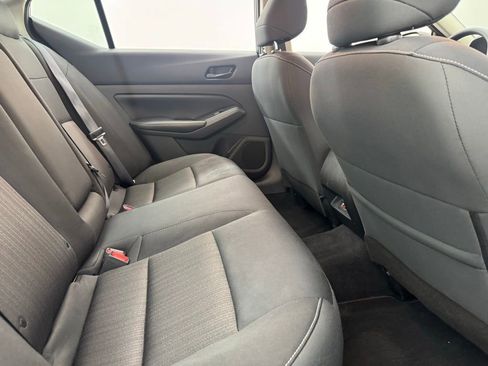 Used 2024 Nissan Altima 2.5 SV image 31