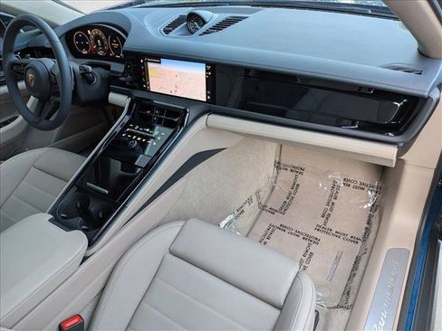 Used 2025 Porsche Panamera 4 image 26