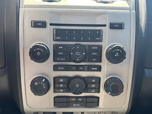Used 2010 Ford Escape XLT AWD/4WD image 21