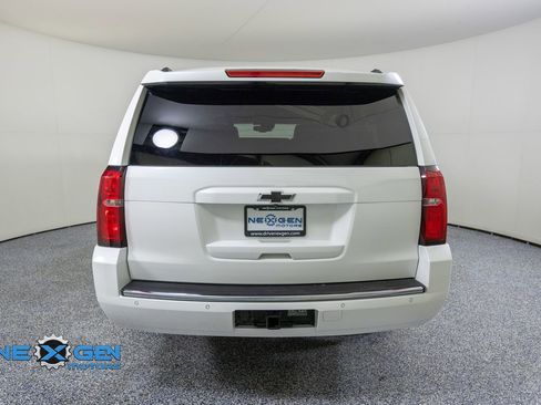 Used 2019 Chevrolet Suburban Premier AWD/4WD image 6