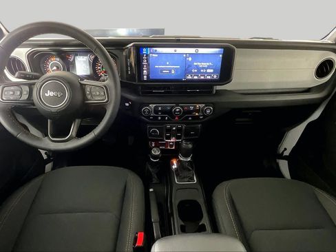 Used 2024 Jeep Wrangler Unlimited Sport AWD/4WD image 14