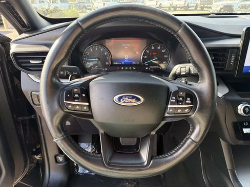 Certified 2020 Ford Explorer XLT image 9