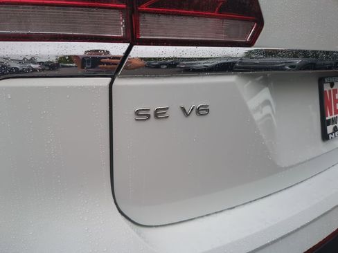 Certified 2022 Volkswagen Atlas SE image 6