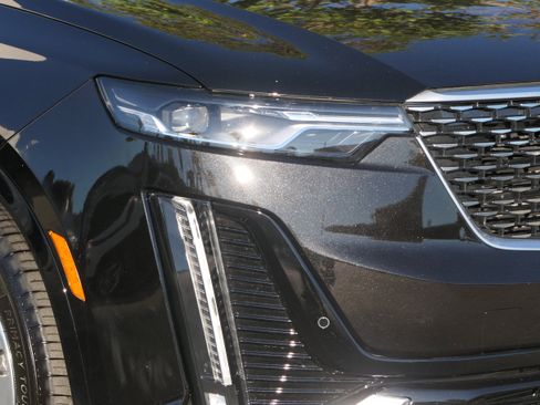New 2025 Cadillac XT6 Premium Luxury image 10