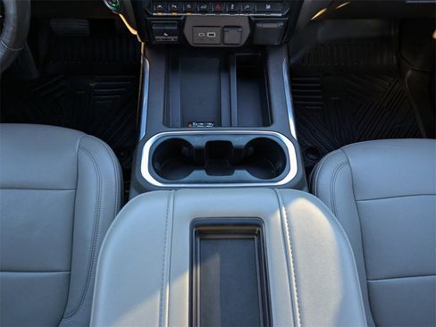 Used 2020 Chevrolet Silverado 1500 LTZ w/ LTZ Premium Package image 18