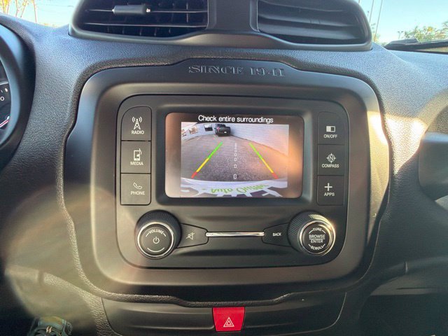 Used 2017 Jeep Renegade Latitude w/ Popular Equipment Group AWD/4WD image 27
