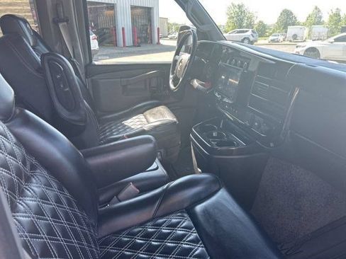 Used 2023 Chevrolet Express 2500 RWD image 40