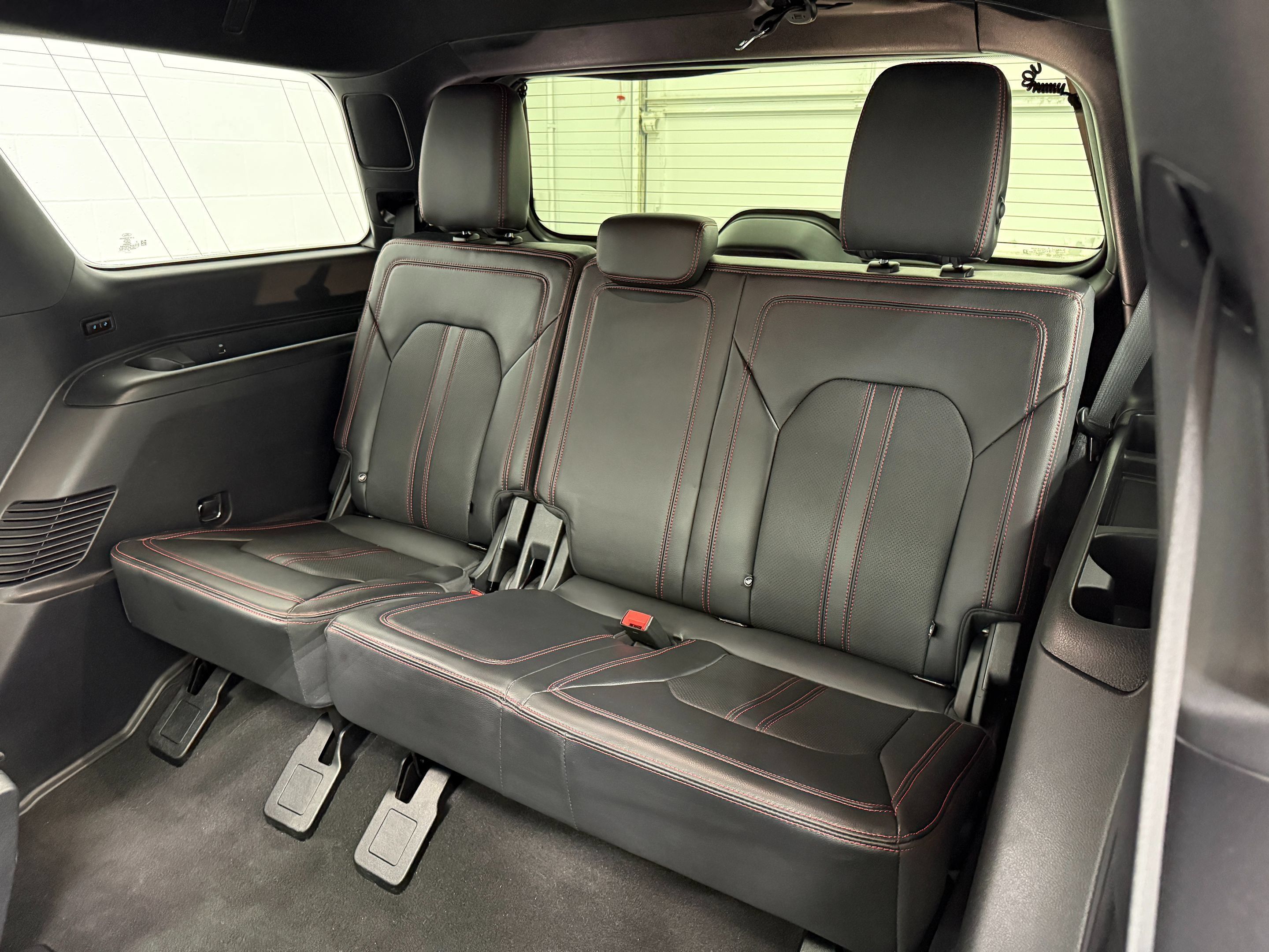 Used 2023 Ford Expedition Limited AWD/4WD image 14