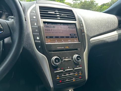 Used 2019 Lincoln MKC Premiere FWD image 31