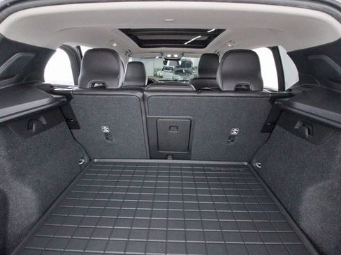 Certified 2025 Volvo XC40 B5 Core w/ Protection Package Premier image 27