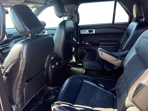 Used 2022 Ford Explorer ST-Line AWD/4WD image 10