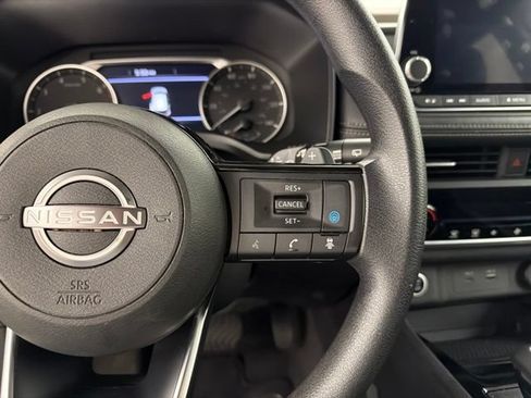 Used 2023 Nissan Rogue SV AWD/4WD image 10