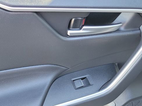 Certified 2025 Toyota RAV4 XLE image 27