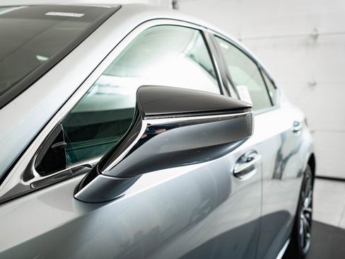 New 2025 Lexus ES 350 w/ Premium Package image 17