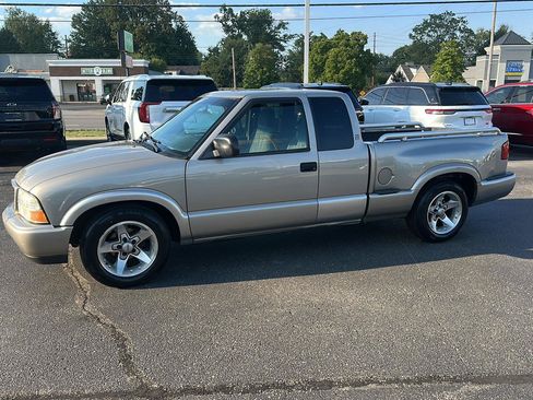 Used 2001 GMC Sonoma SLS w/ Hot Looks Pkg RWD image 6
