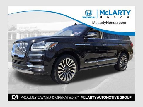 Used 2019 Lincoln Navigator Reserve image 1