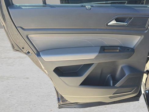 Used 2022 Volkswagen Atlas SE image 13