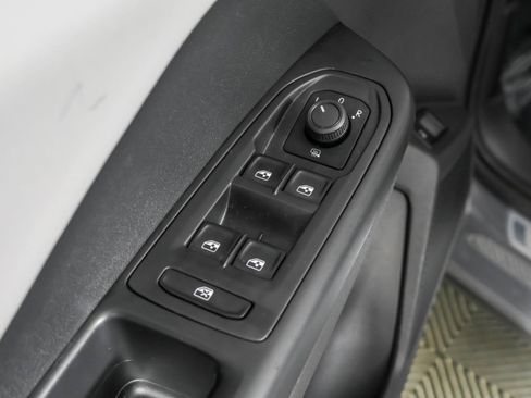 Used 2023 Volkswagen Taos SE w/ Panoramic Sunroof Package AWD/4WD image 35