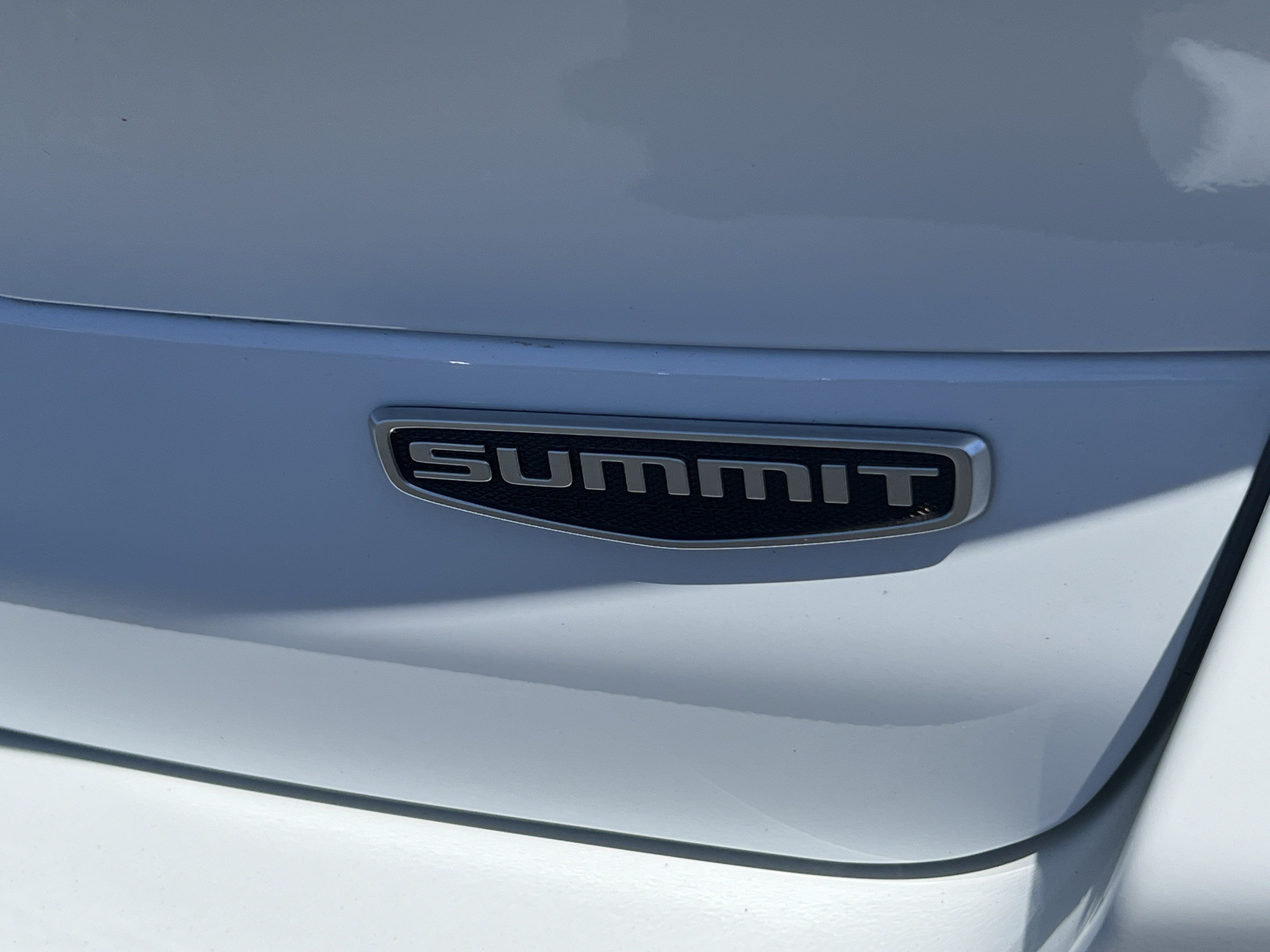 Used 2022 Jeep Grand Cherokee L Summit AWD/4WD image 10