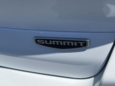 Used 2022 Jeep Grand Cherokee L Summit AWD/4WD image 10