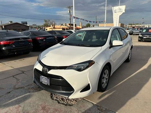 Used 2017 Toyota Corolla L FWD image 3