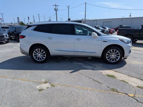 Used 2020 Buick Enclave Premium w/ Surround and Sites Package FWD image 4