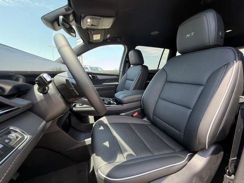 New 2026 Buick Enclave Sport Touring image 14