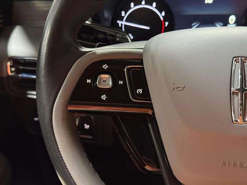 Certified 2022 Lincoln Corsair AWD w/ Premium Package image 10