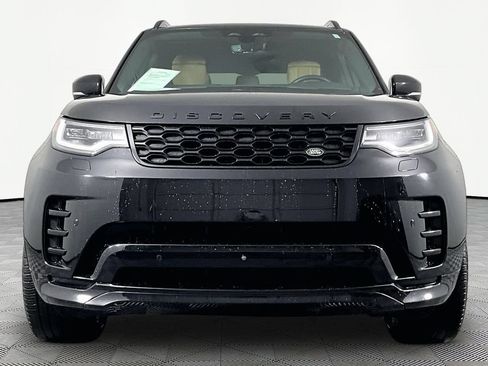 Used 2024 Land Rover Discovery Dynamic SE AWD/4WD image 2