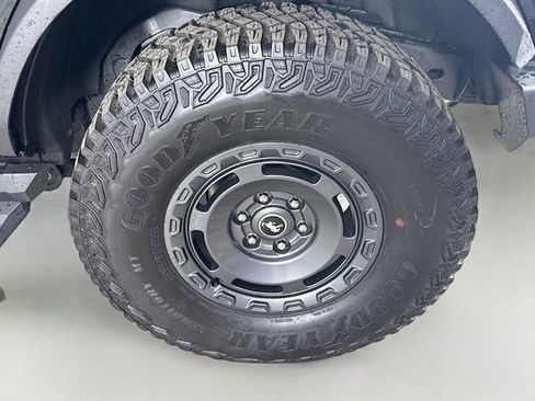 Used 2024 Ford Bronco Badlands image 31