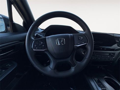 Used 2022 Honda Pilot Sport image 12
