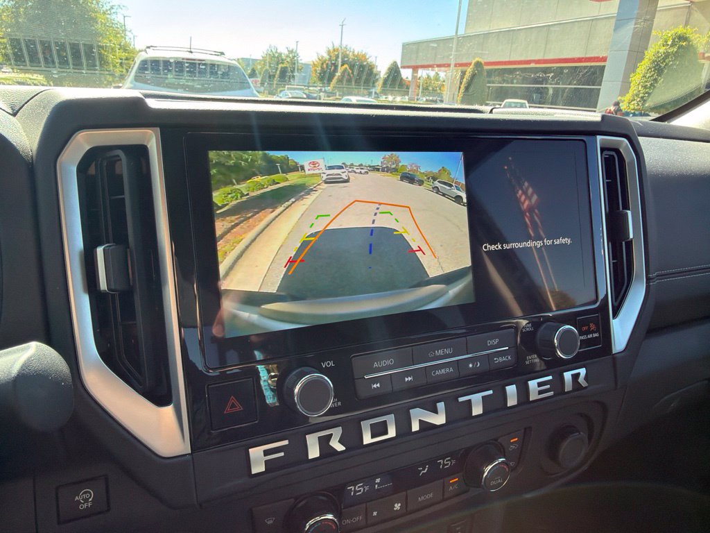 Used 2026 Nissan Frontier SV w/ SV Convenience Package RWD image 13