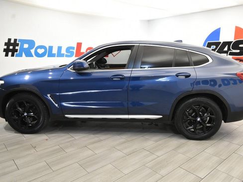 Used 2022 BMW X4 xDrive30i w/ Convenience Package image 2
