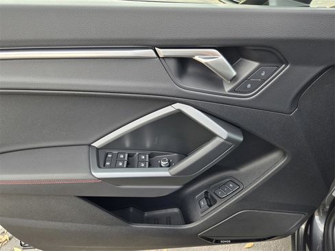 Used 2025 Audi Q3 2.0T Premium Plus w/ Premium Plus Package image 17