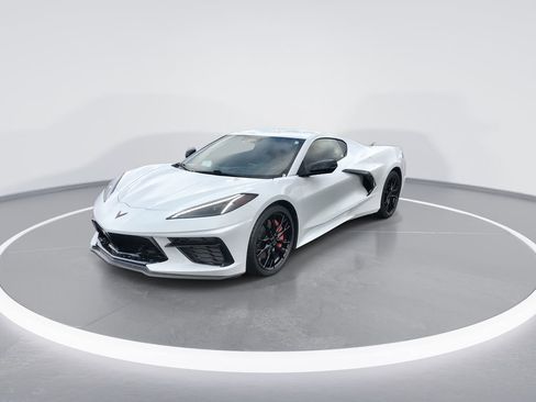 Used 2024 Chevrolet Corvette Stingray Coupe w/ Z51 Performance Package image 4