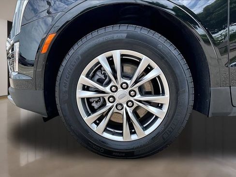 Certified 2022 Cadillac XT5 Premium Luxury FWD image 8