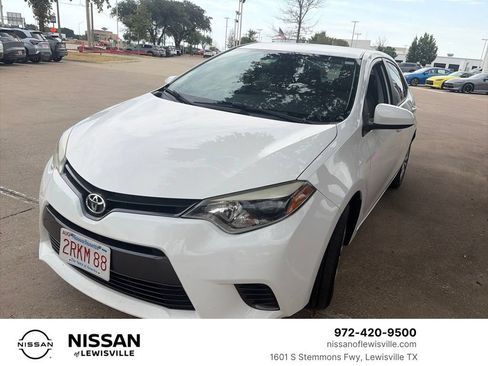 Used 2016 Toyota Corolla LE FWD image 1