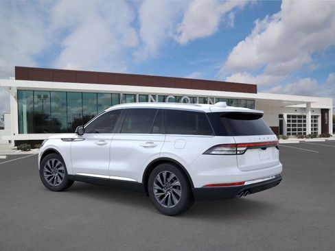 New 2026 Lincoln Aviator 2WD image 4